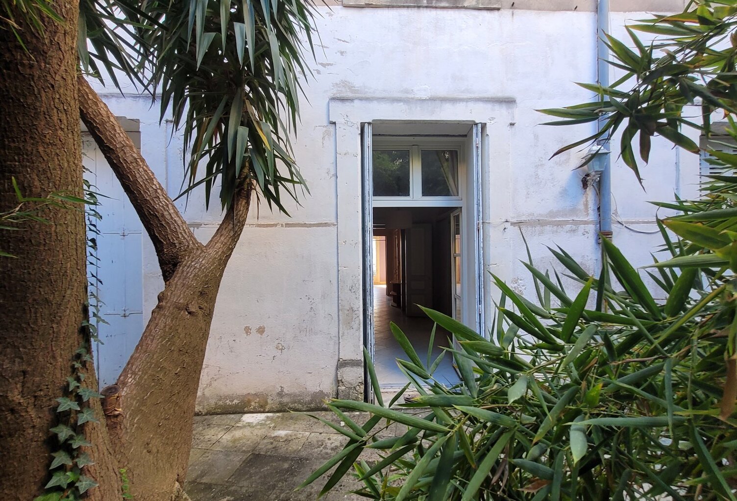 Bureau — photo 1