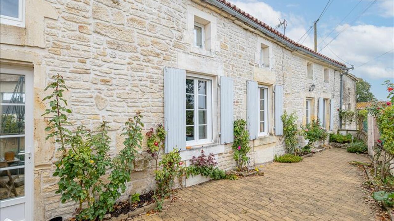 maison 5 pièces 194 m2 à vendre à Le Seure (17770)