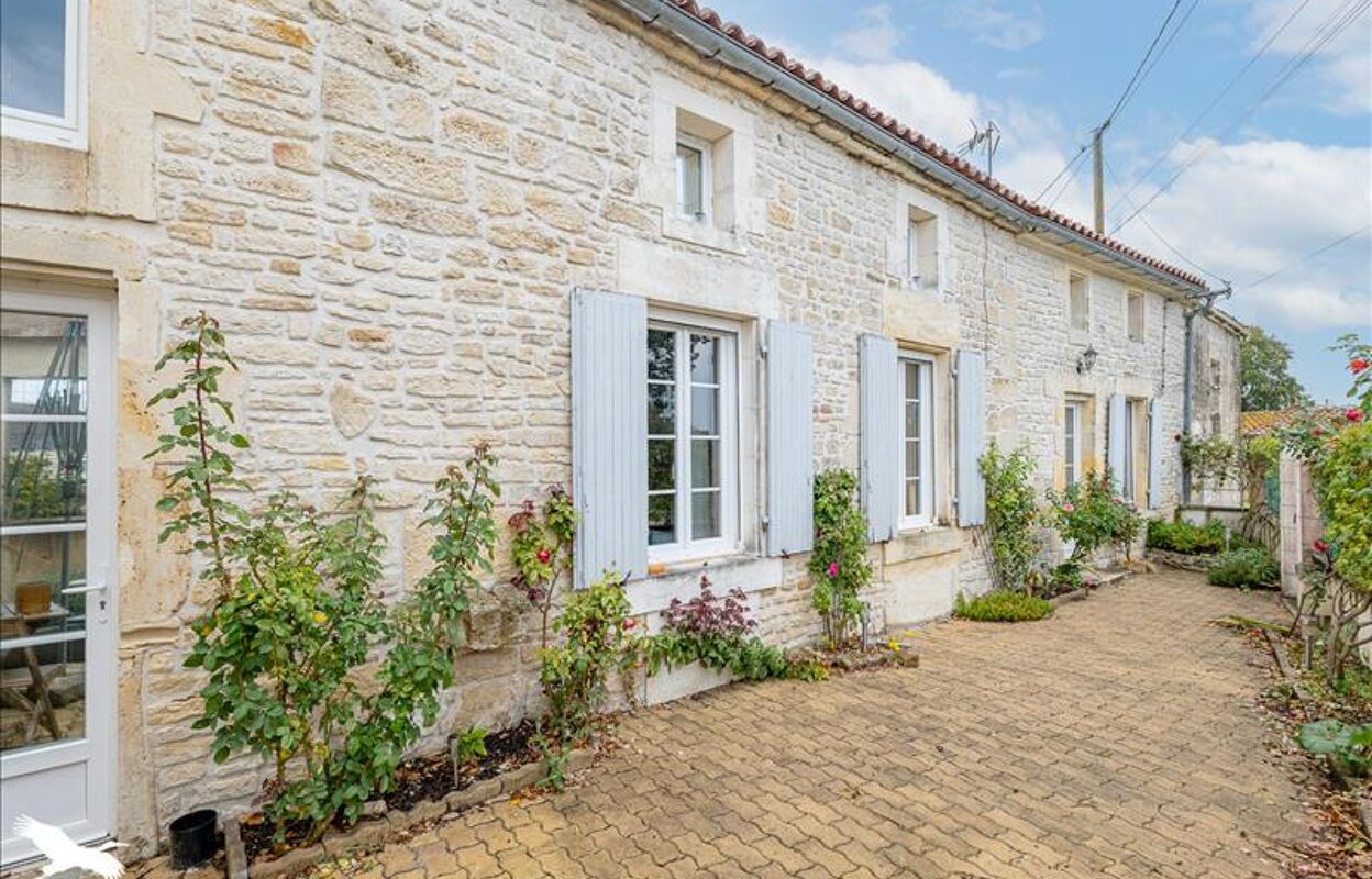 maison 5 pièces 194 m2 à vendre à Le Seure (17770)