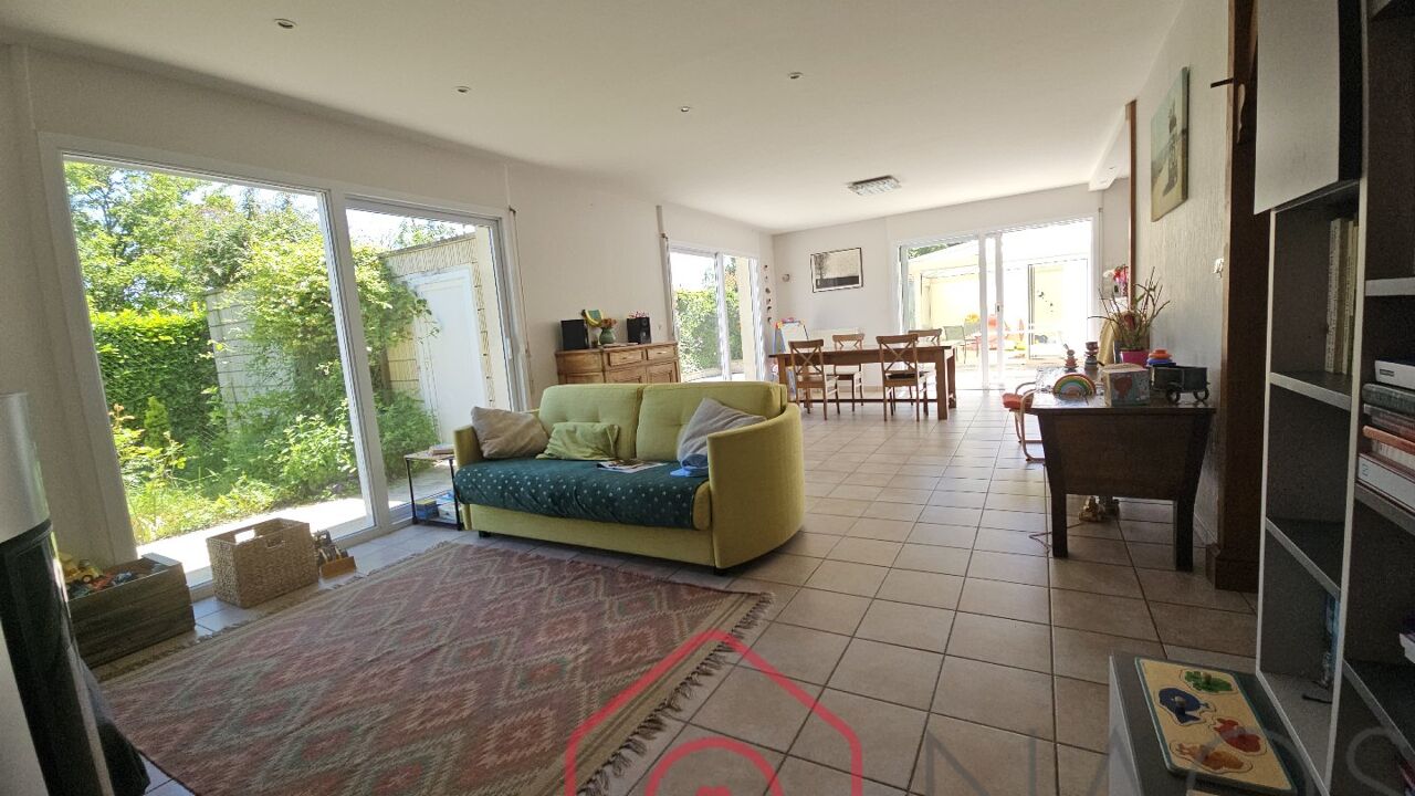 maison 7 pièces 200 m2 à vendre à Montamisé (86360)