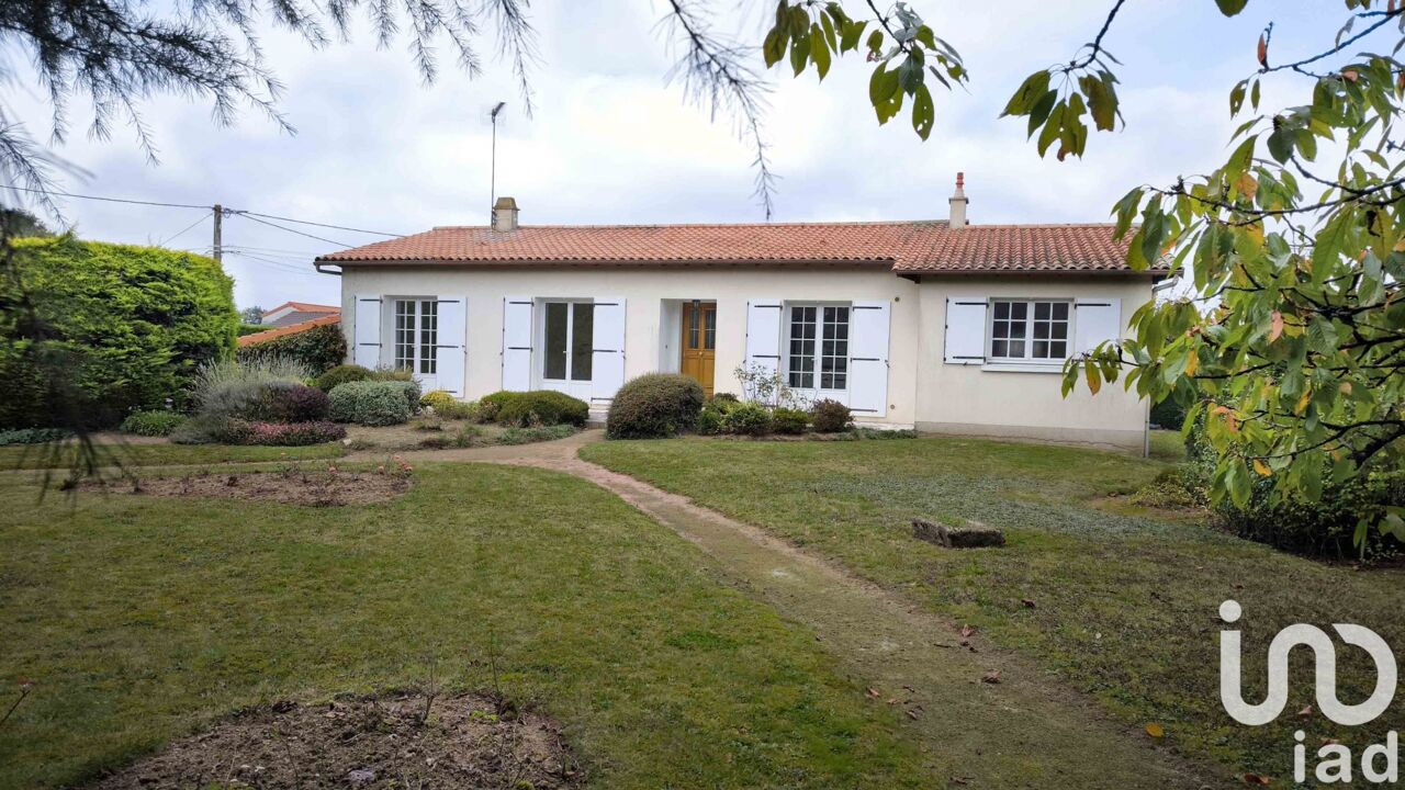 maison 6 pièces 114 m2 à vendre à Mauléon (79700)