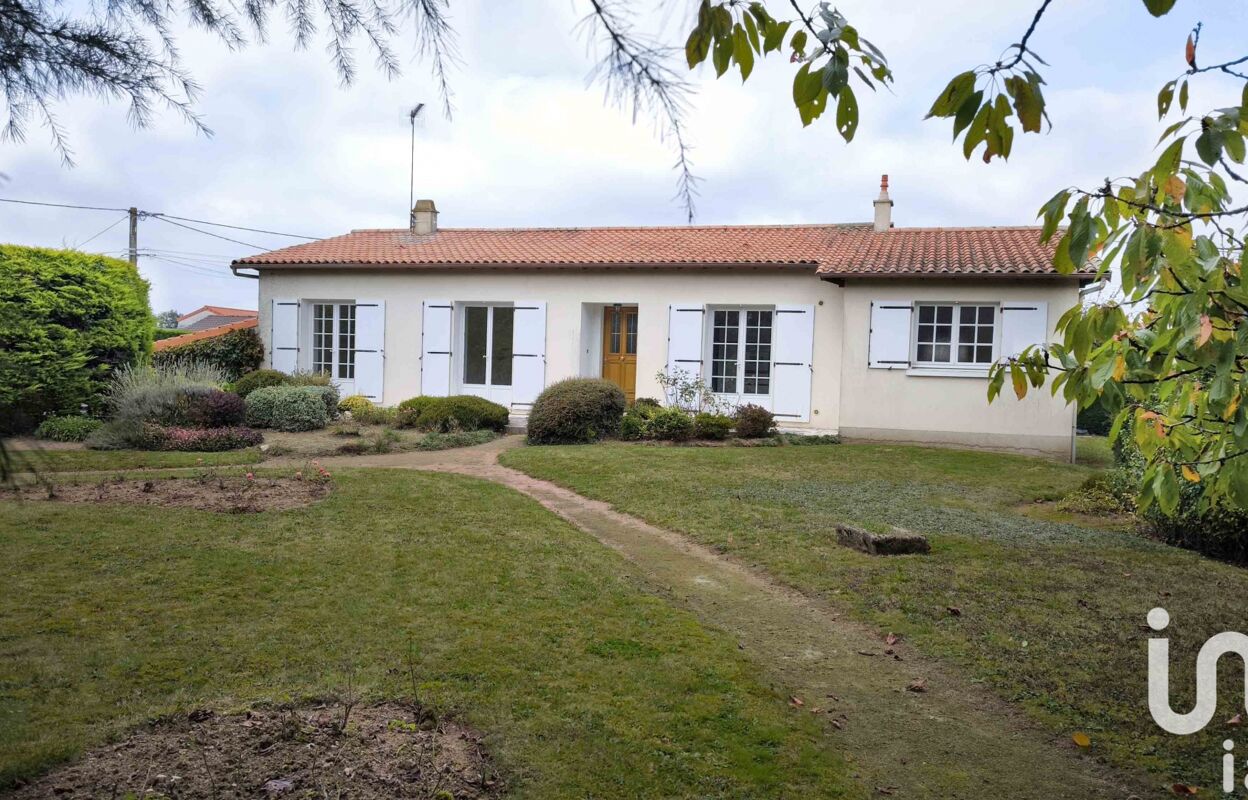 maison 6 pièces 114 m2 à vendre à Mauléon (79700)