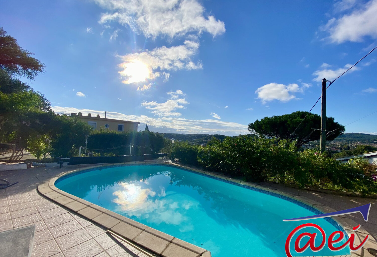 Maison au calme, vue dégagée avec piscine — photo 1