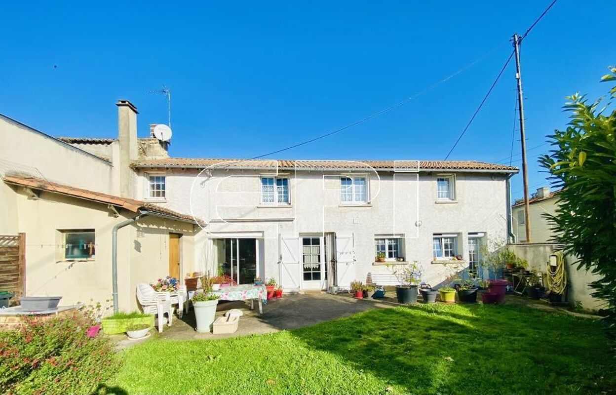 maison 7 pièces 208 m2 à vendre à Champigny-le-Sec (86170)