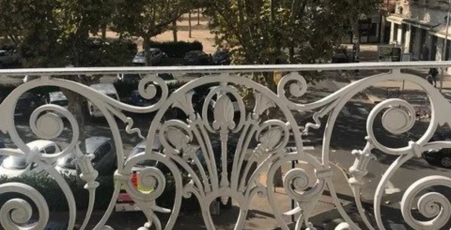 T2 de charme avec balcon à Villefranche — photo 1