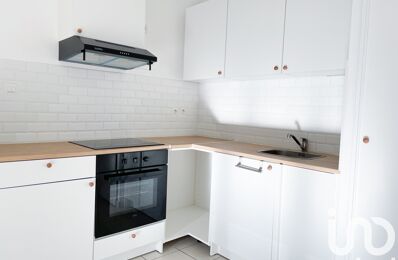 location appartement 970 € CC /mois à proximité de Le Coudray-Montceaux (91830)