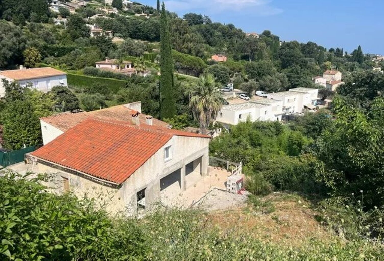 VILLA A TERMINER HAUTEUR DE VENCE — photo 1