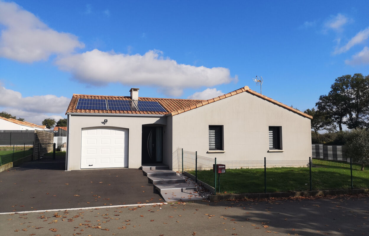 maison 4 pièces 99 m2 à vendre à Les Herbiers (85500)