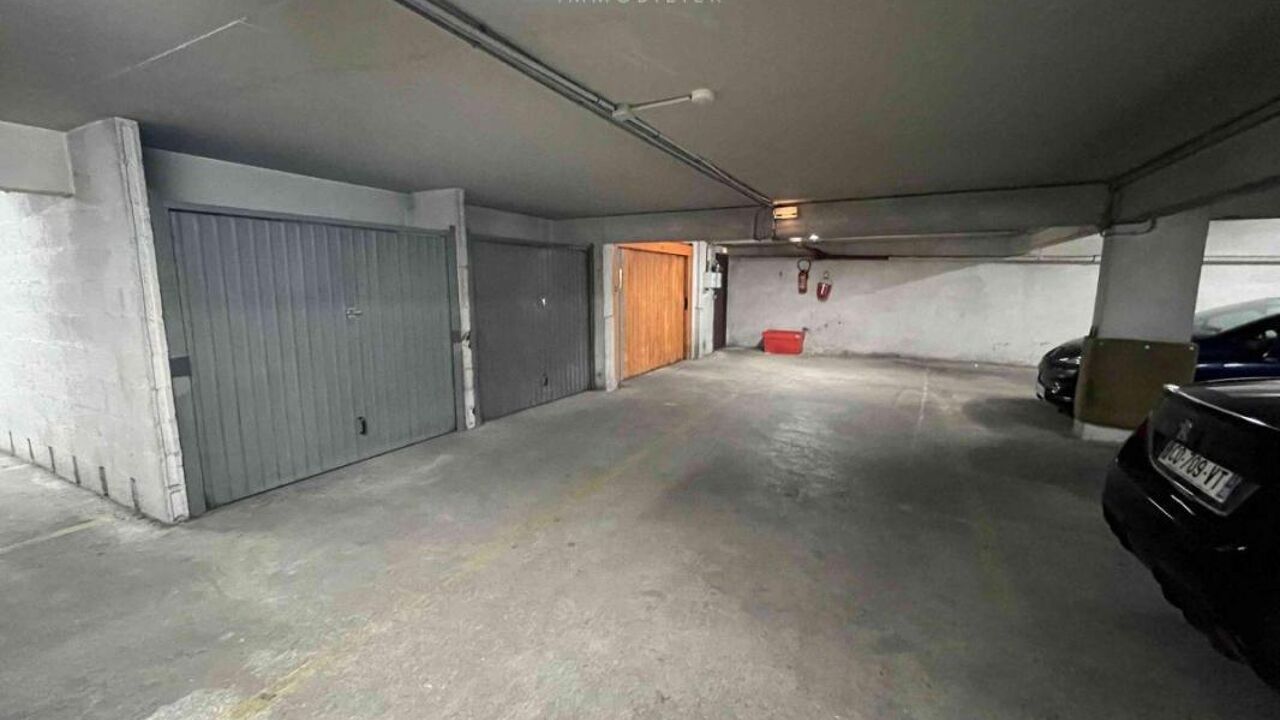 garage  pièces 12 m2 à vendre à Paris 7 (75007)