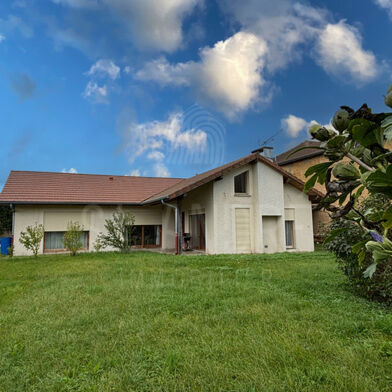 Maison 6 pièces 300000 €