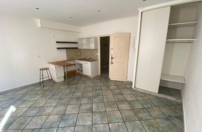 location appartement 490 € CC /mois à proximité de Le Beausset (83330)