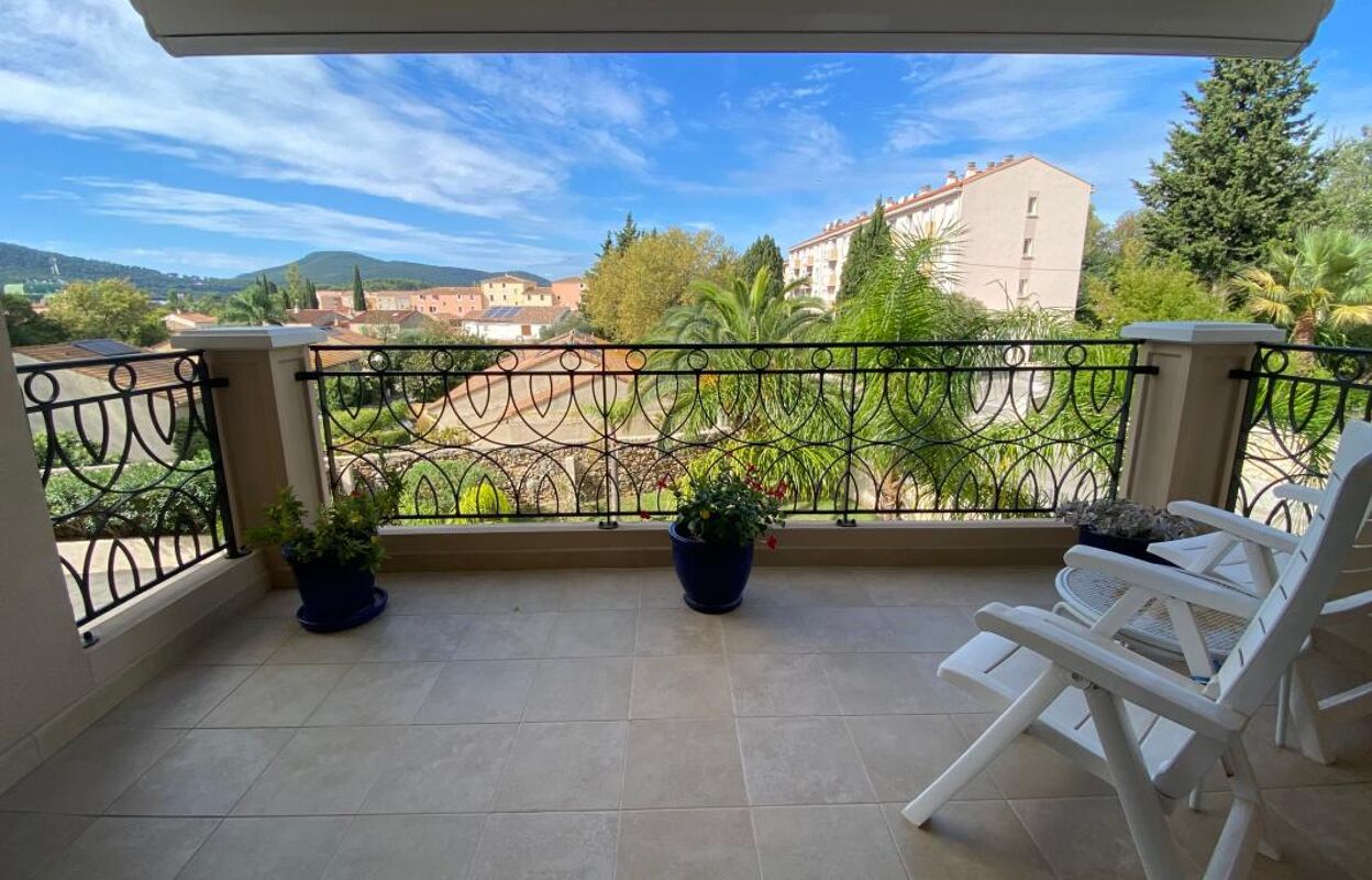 appartement 3 pièces 72 m2 à vendre à Hyères (83400)