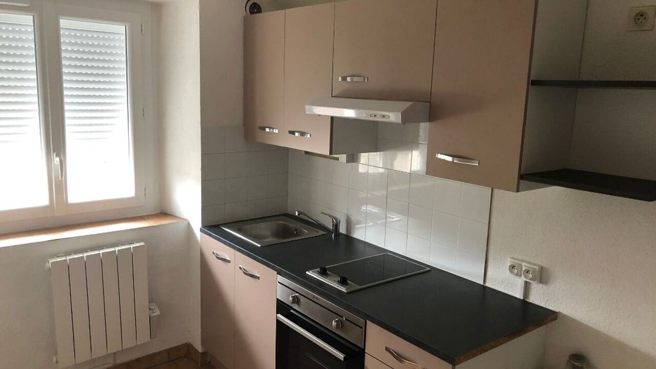 appartement 2 pièces 40 m2 à louer à Saint-Ambroix (30500)