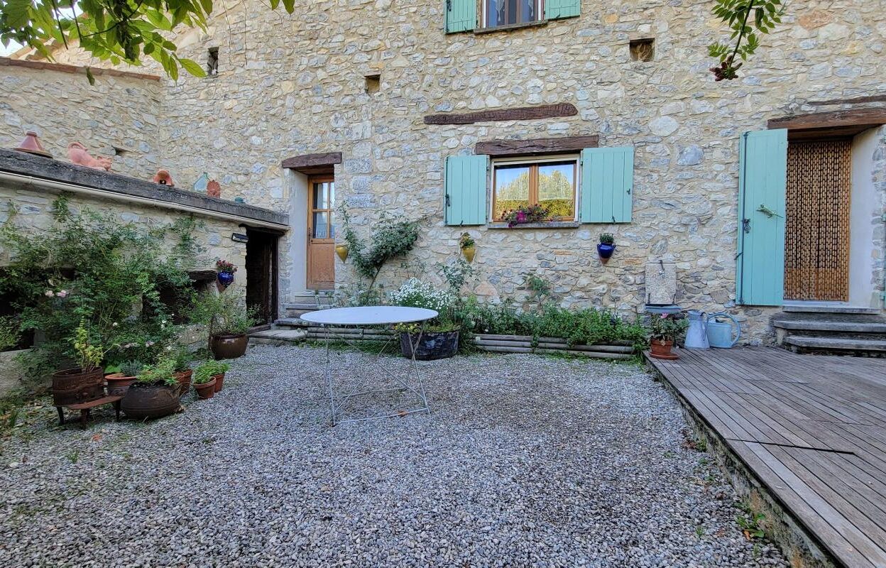 maison 5 pièces 170 m2 à vendre à Lachau (26560)