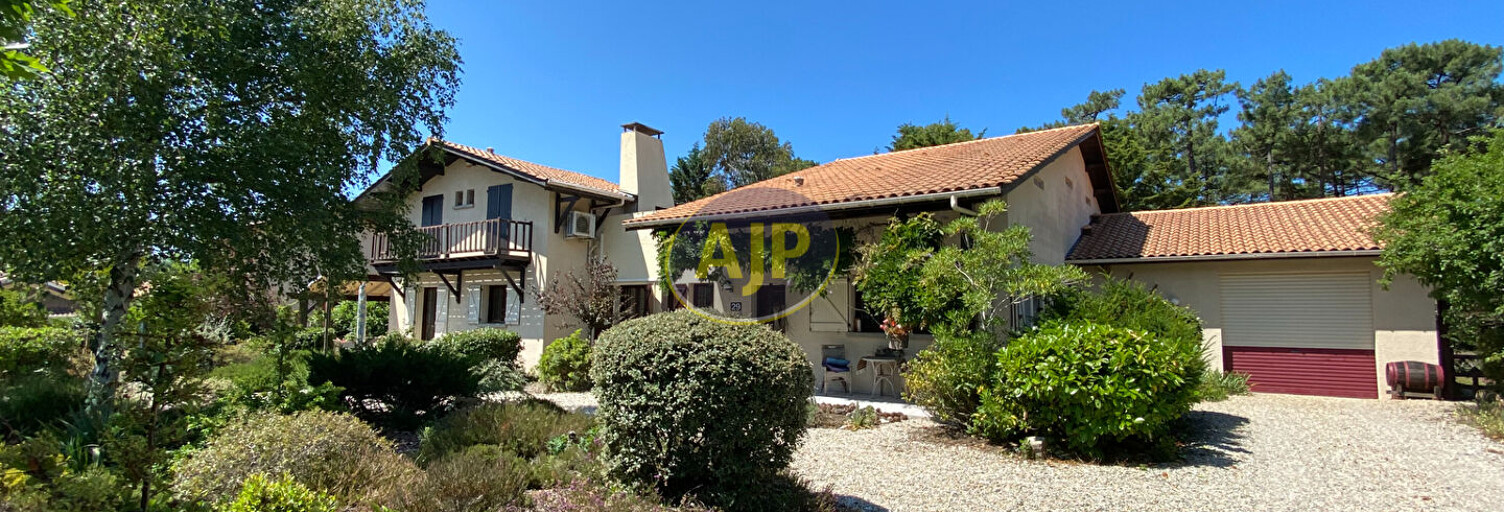 Maison 11 Pièces 250 m² à vendre à Vendays-Montalivet (33930)