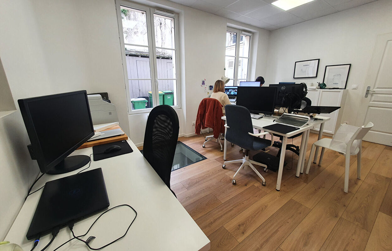 bureau 4 pièces 71 m2 à vendre à Paris 18 (75018)