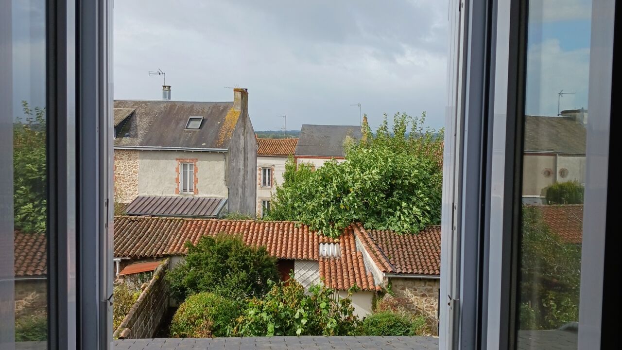 maison 8 pièces 110 m2 à vendre à Bressuire (79300)