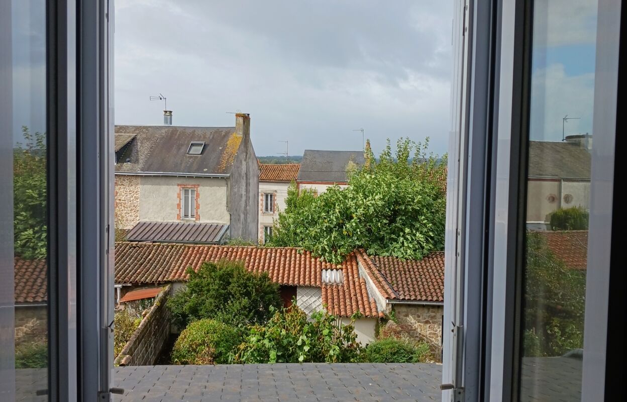 maison 8 pièces 110 m2 à vendre à Bressuire (79300)