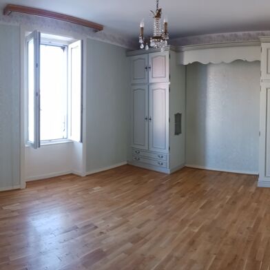 Maison 8 pièces 110 m²