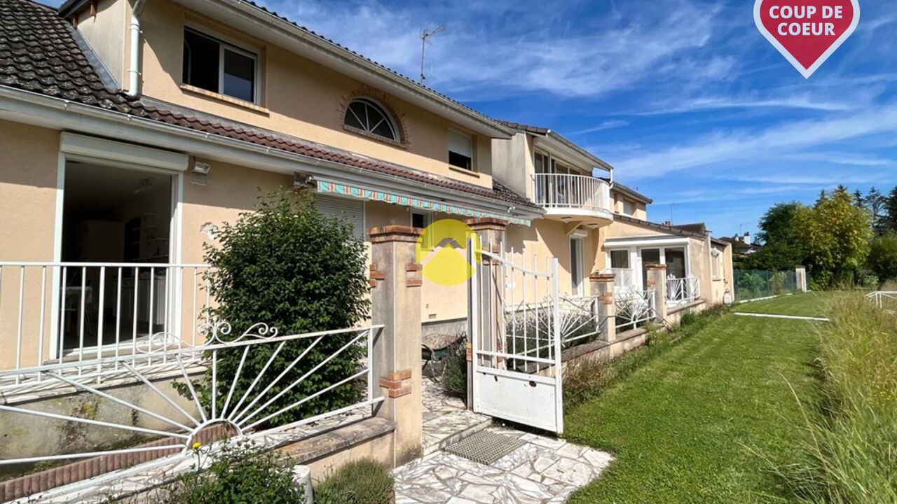 maison 8 pièces 280 m2 à vendre à Boulleret (18240)