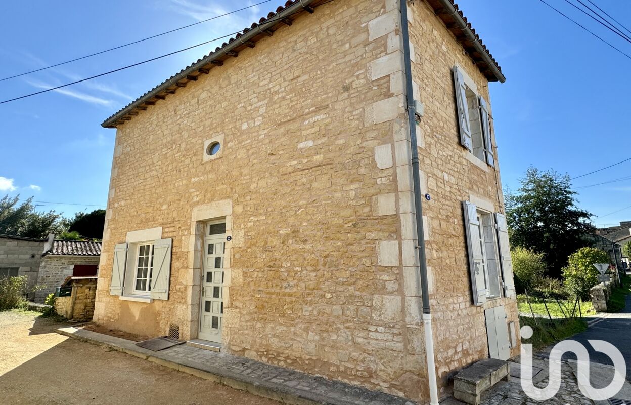 maison 4 pièces 62 m2 à vendre à Ruffec (16700)