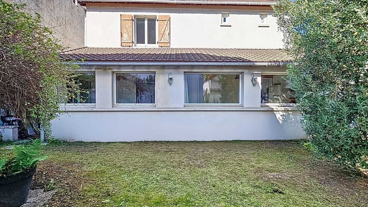 maison 5 pièces 103 m2 à vendre à Bry-sur-Marne (94360)