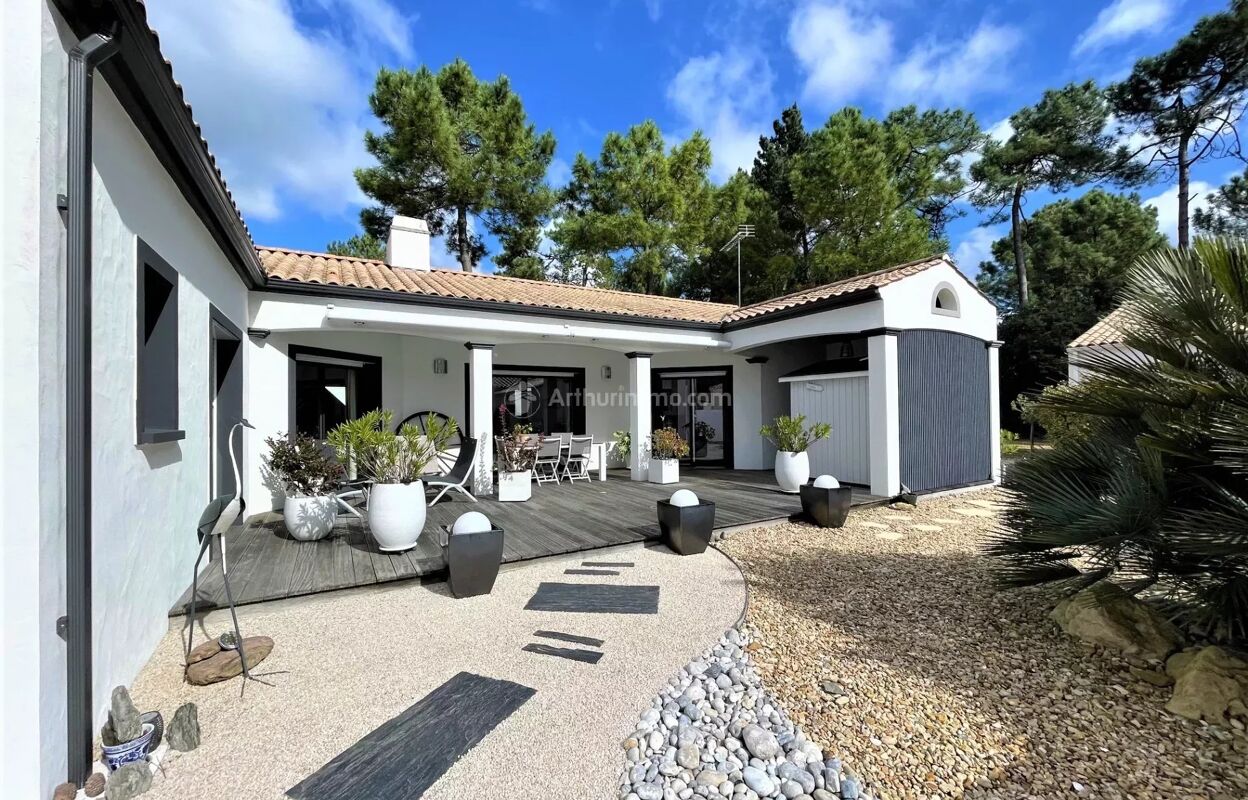 maison  pièces 117 m2 à vendre à Saint-Jean-de-Monts (85160)