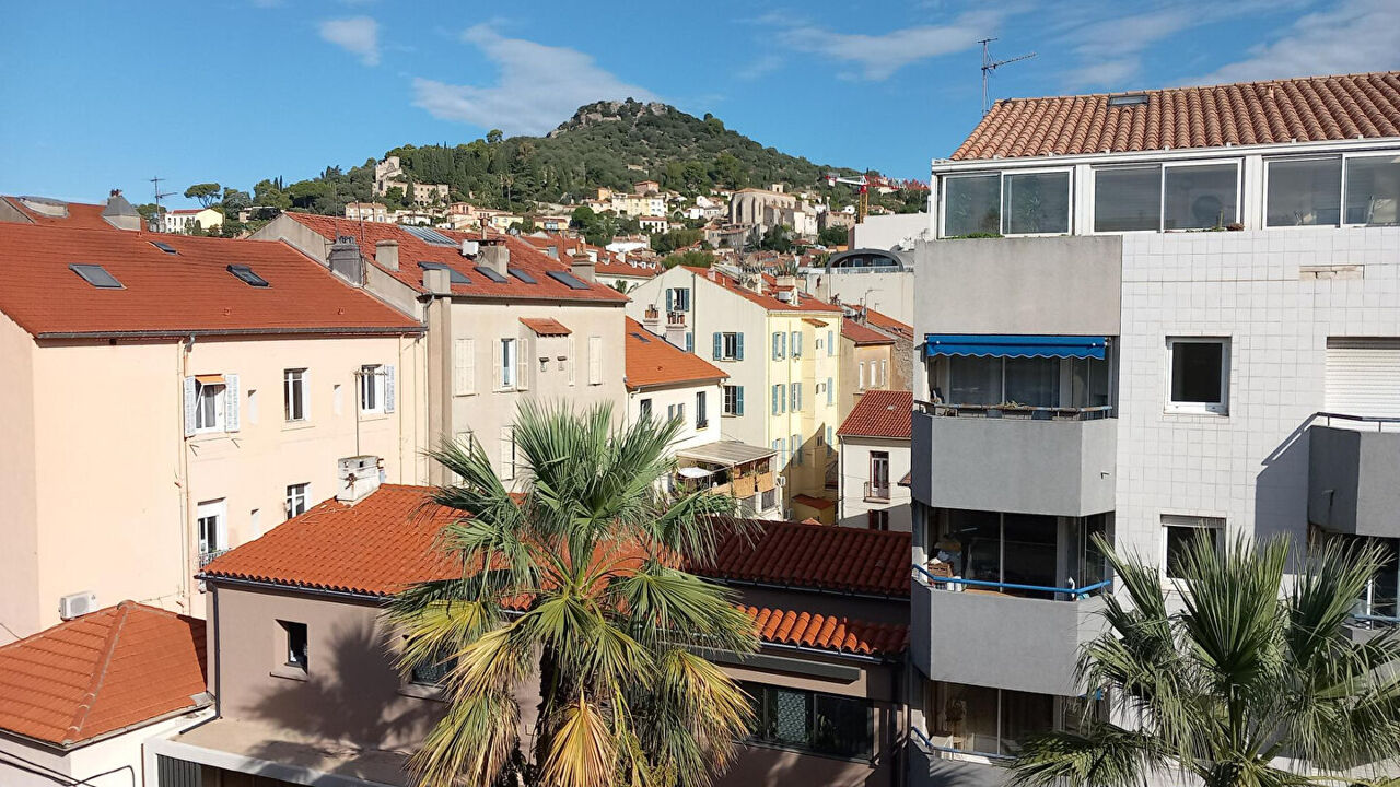 appartement 2 pièces 57 m2 à vendre à Hyères (83400)