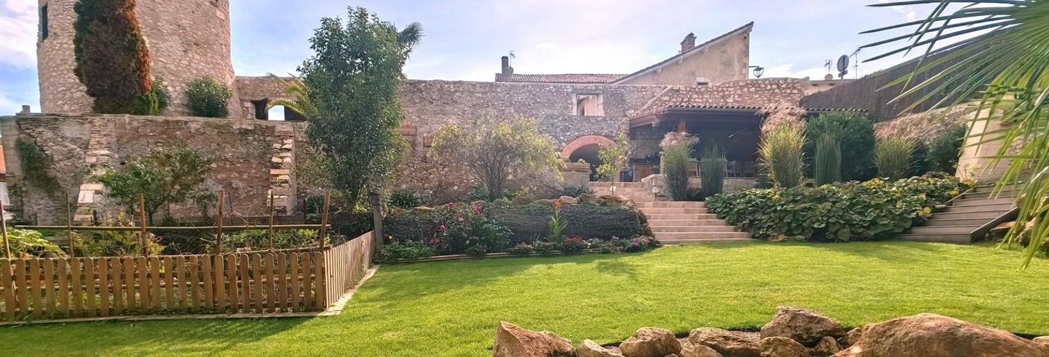 Maison 6 Pièces 425 m² à vendre à Saint-Sever (40500)