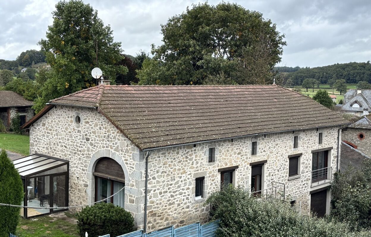 maison 7 pièces 185 m2 à vendre à Le Rouget (15290)