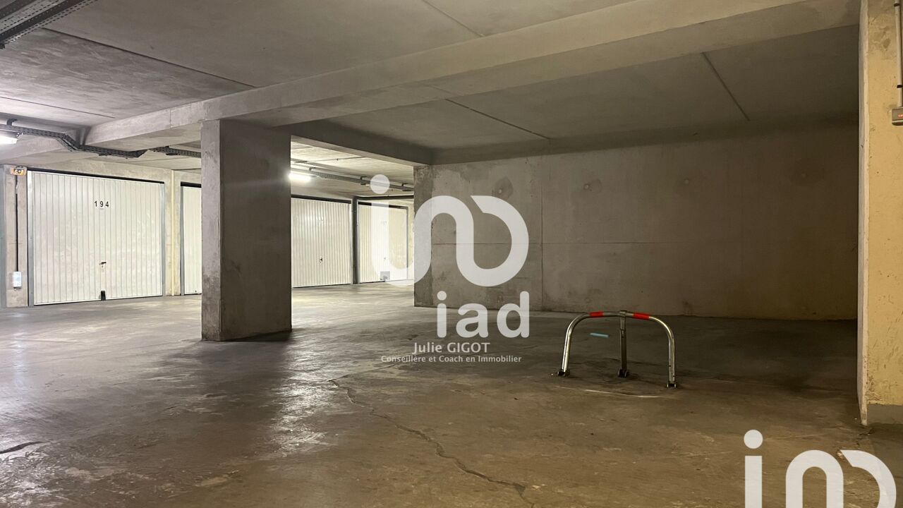 garage  pièces 13 m2 à vendre à Marseille 8 (13008)