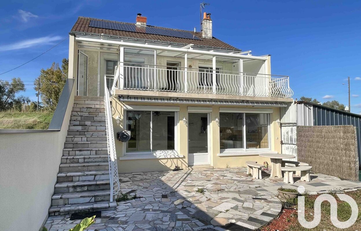 maison 4 pièces 139 m2 à vendre à Saint-Genouph (37510)