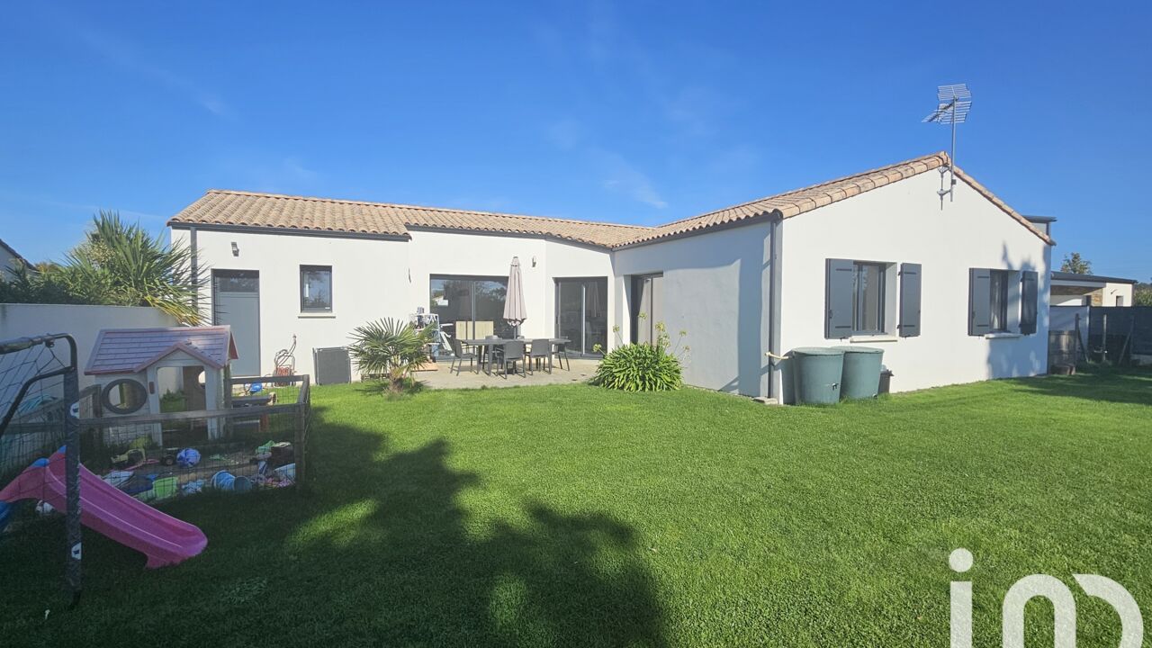 maison 5 pièces 126 m2 à vendre à Saint-Denis-la-Chevasse (85170)