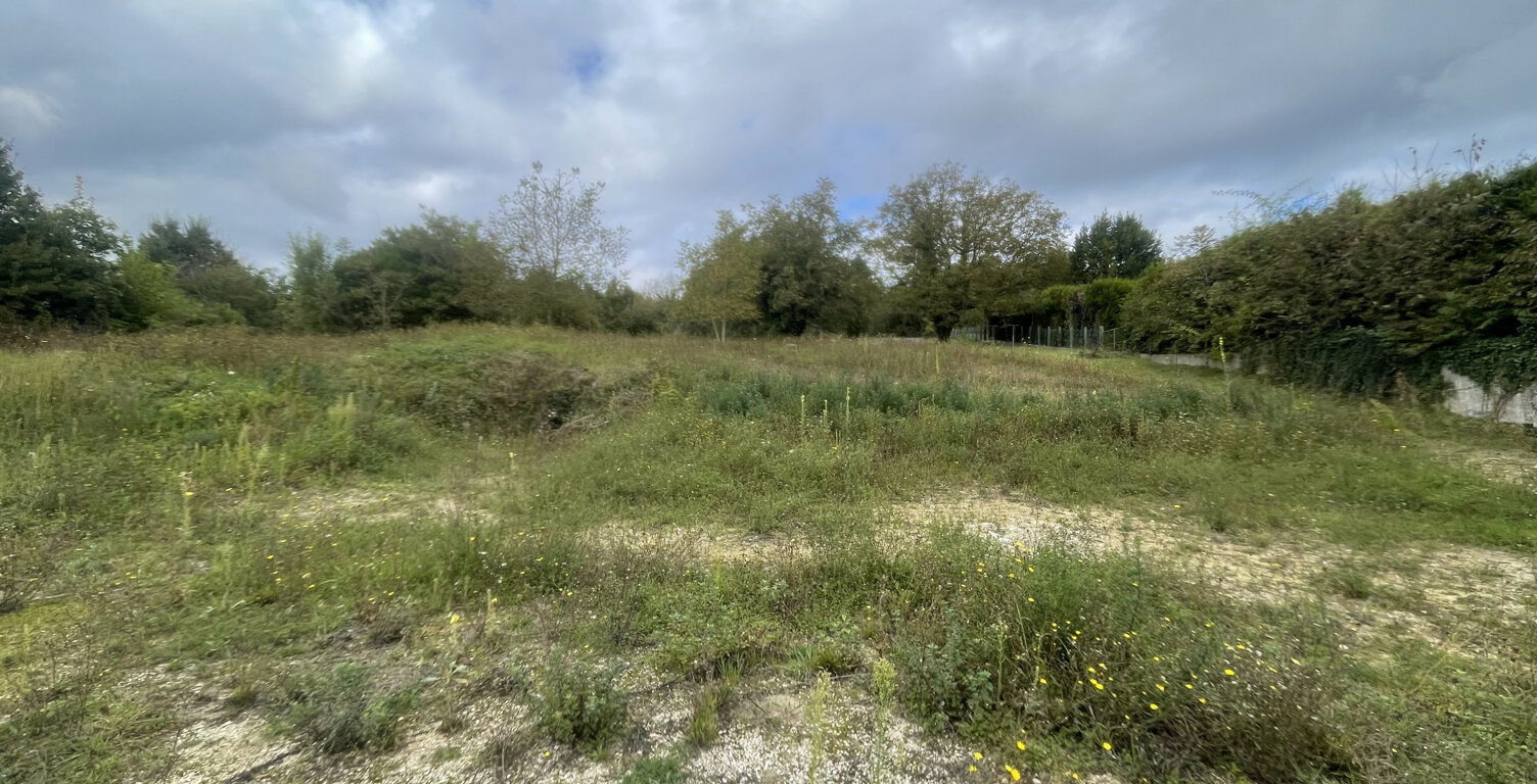 TERRAIN 5 MINUTES DE SENS 3400M2 — photo 1