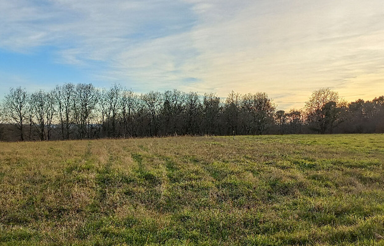 terrain  pièces 4400 m2 à vendre à Saint-Laurent-des-Hommes (24400)