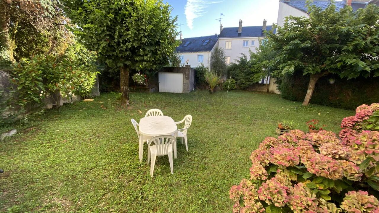 maison 6 pièces 203 m2 à vendre à Saint-Cyr-sur-Loire (37540)