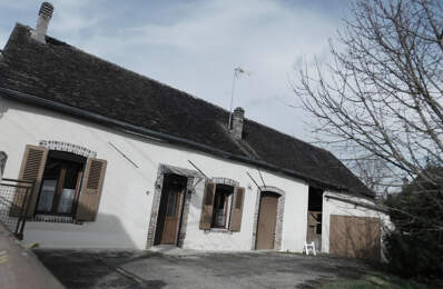Proche   de JOIGNY et SAINT JULIEN DU SAULT, Maison villageo — photo du bien
