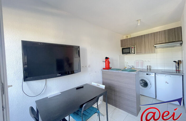 Studio meublé avec balcon et parking — photo 3