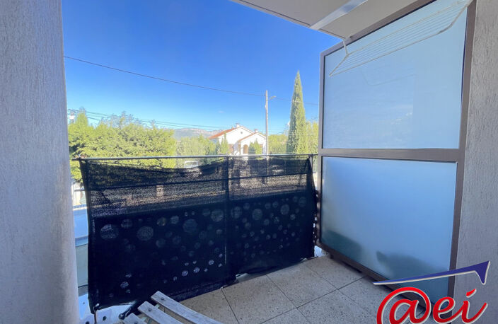 Studio meublé avec balcon et parking — photo 4