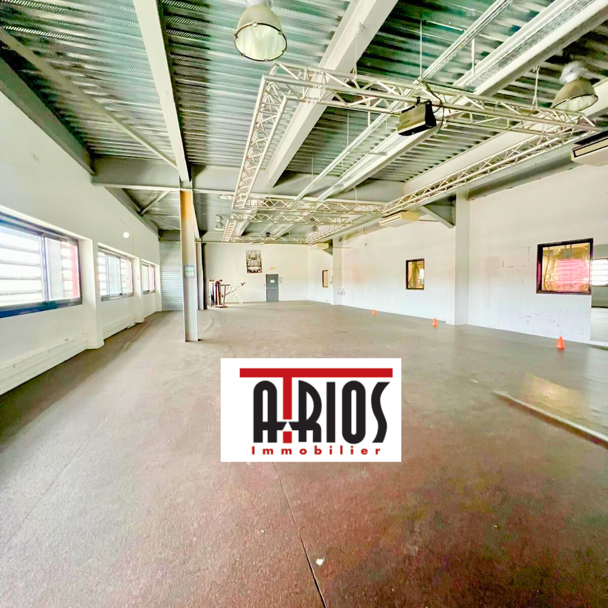 Local commercial  à louer Crau (La) 83260