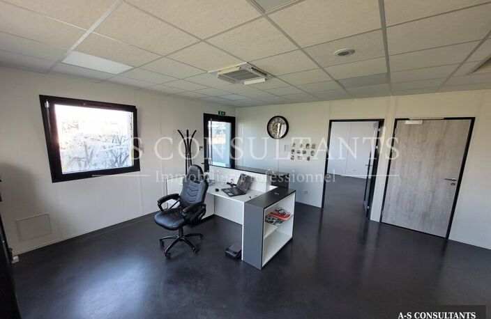 LOCAL COMMERCIAL à louer — photo 3