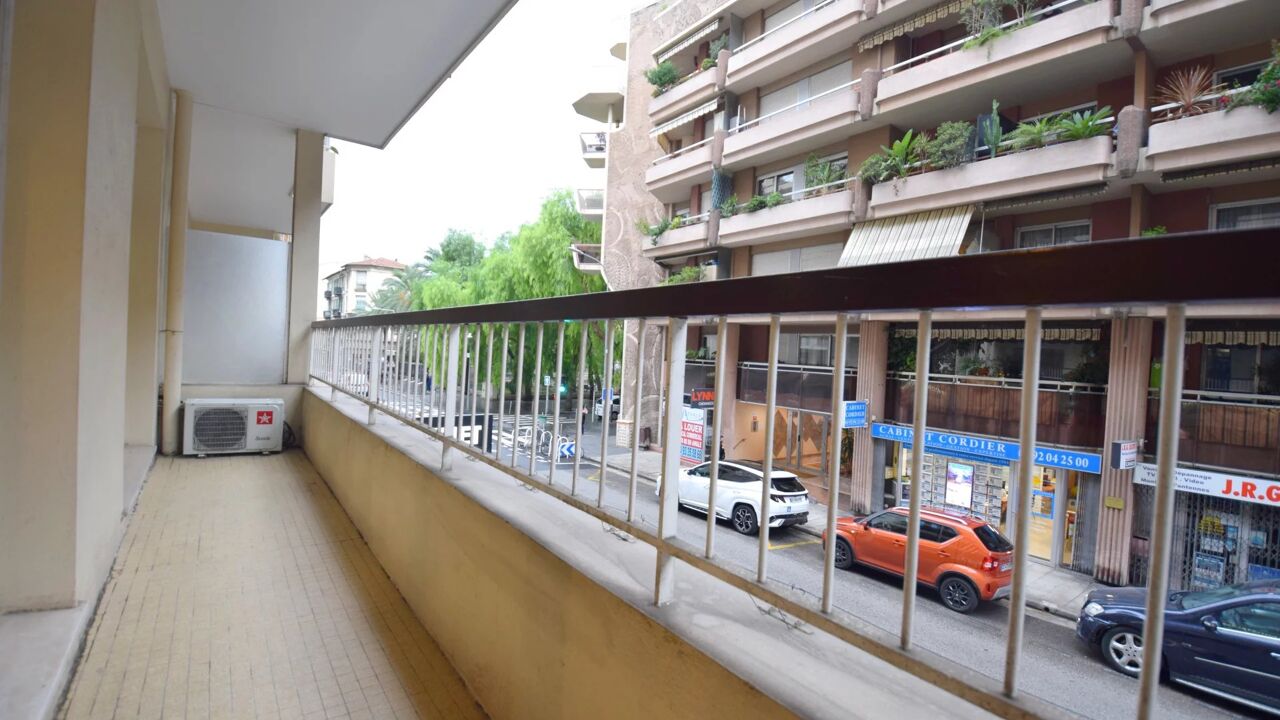 appartement 3 pièces 52 m2 à louer à Nice (06300)