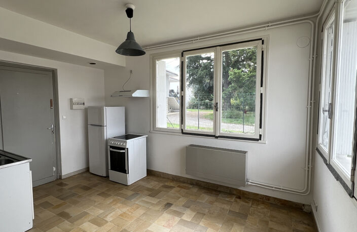 Immeuble à usage d'habitation 140 m2 avec hangar 230 m2 Marm — photo 5