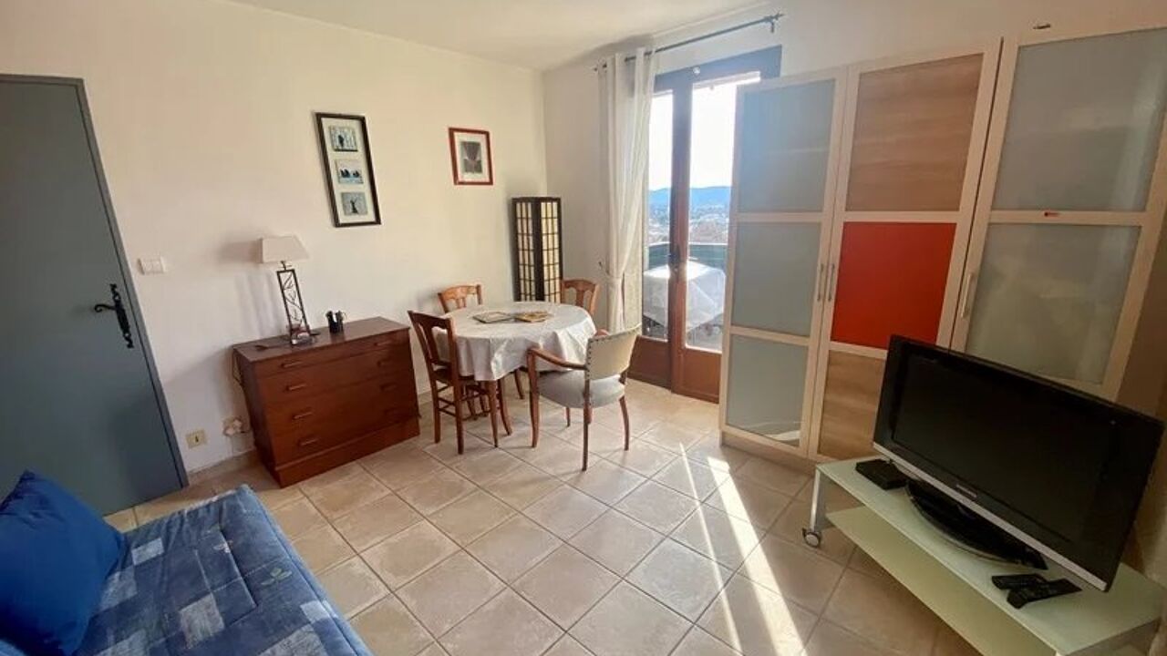 appartement 1 pièces 25 m2 à Gréoux-les-Bains (04800)