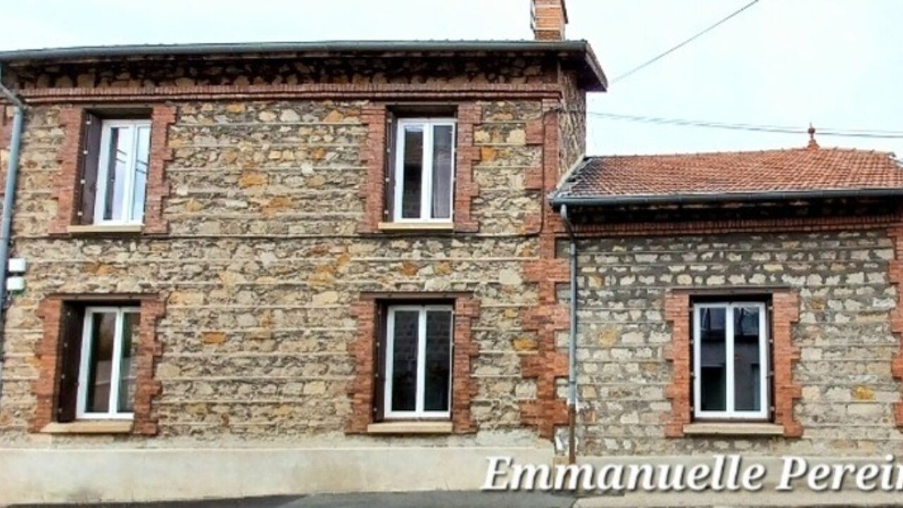 maison 9 pièces 220 m2 à vendre à Fraisses (42490)