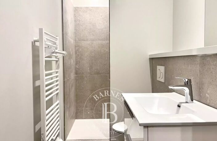 Lyon 6 - Foch - Studio d'exception meublé de 29,71 m² — photo 3