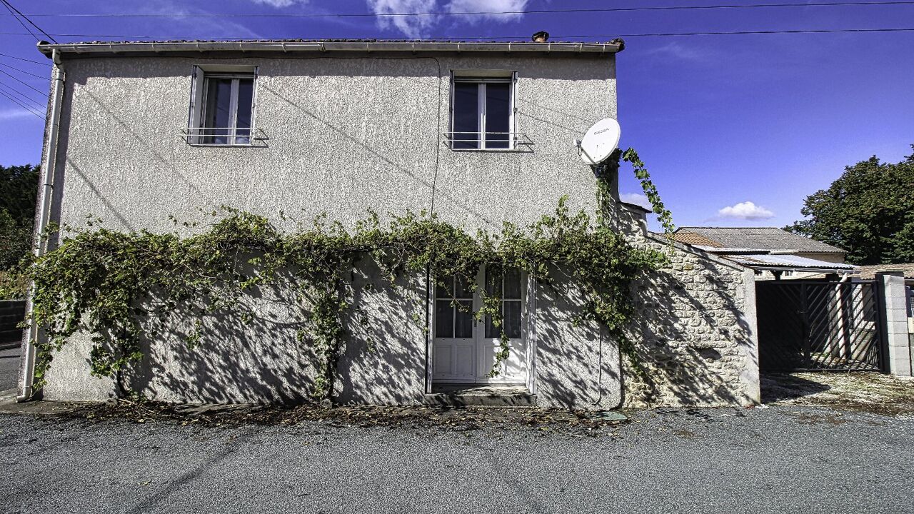 maison 4 pièces 115 m2 à vendre à Nachamps (17380)