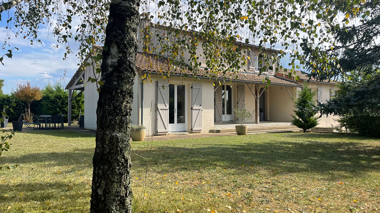 maison 6 pièces 177 m2 à vendre à Ligugé (86240)