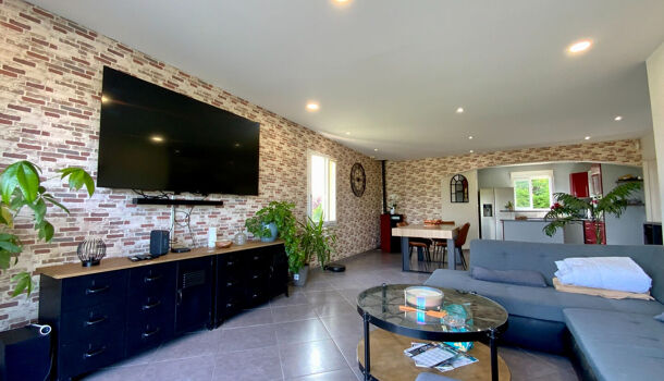 Villa / Maison 9 pièces  à vendre Neuillac 17520