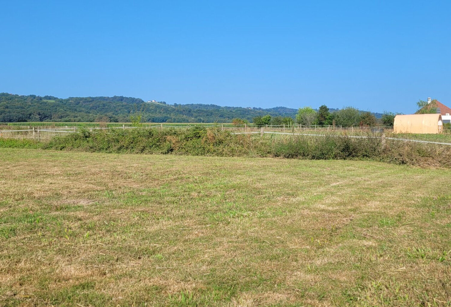 Terrain Maslacq 1408 m2 — photo 1